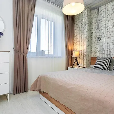 Zalioji Kopa Kotedzas Su Dideliu Kiemu, 300 M Iki Juros Holiday home